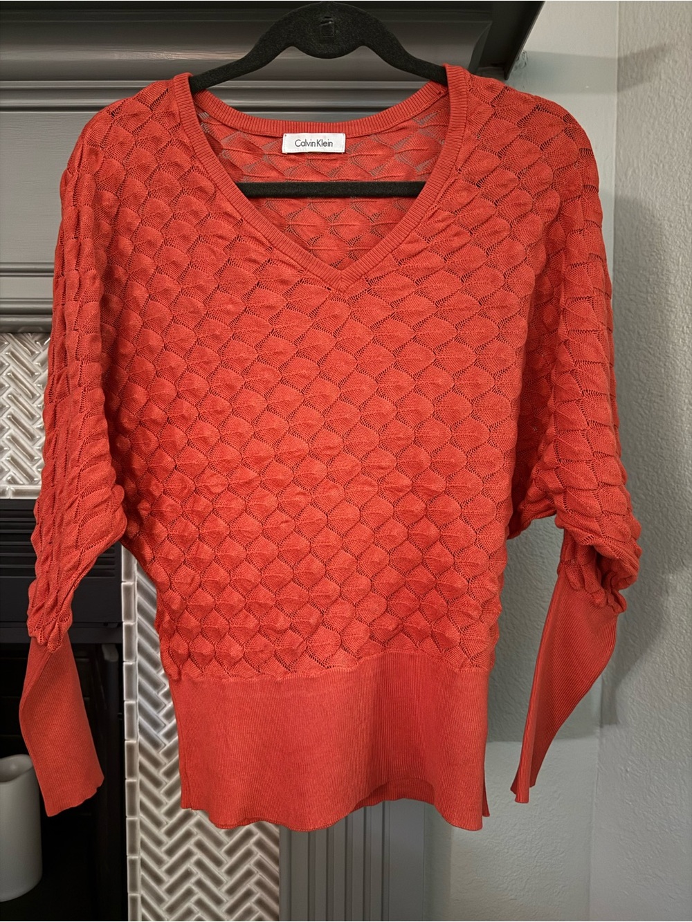 Calvin Klein Women's Coral Textured V-Neck Pullover